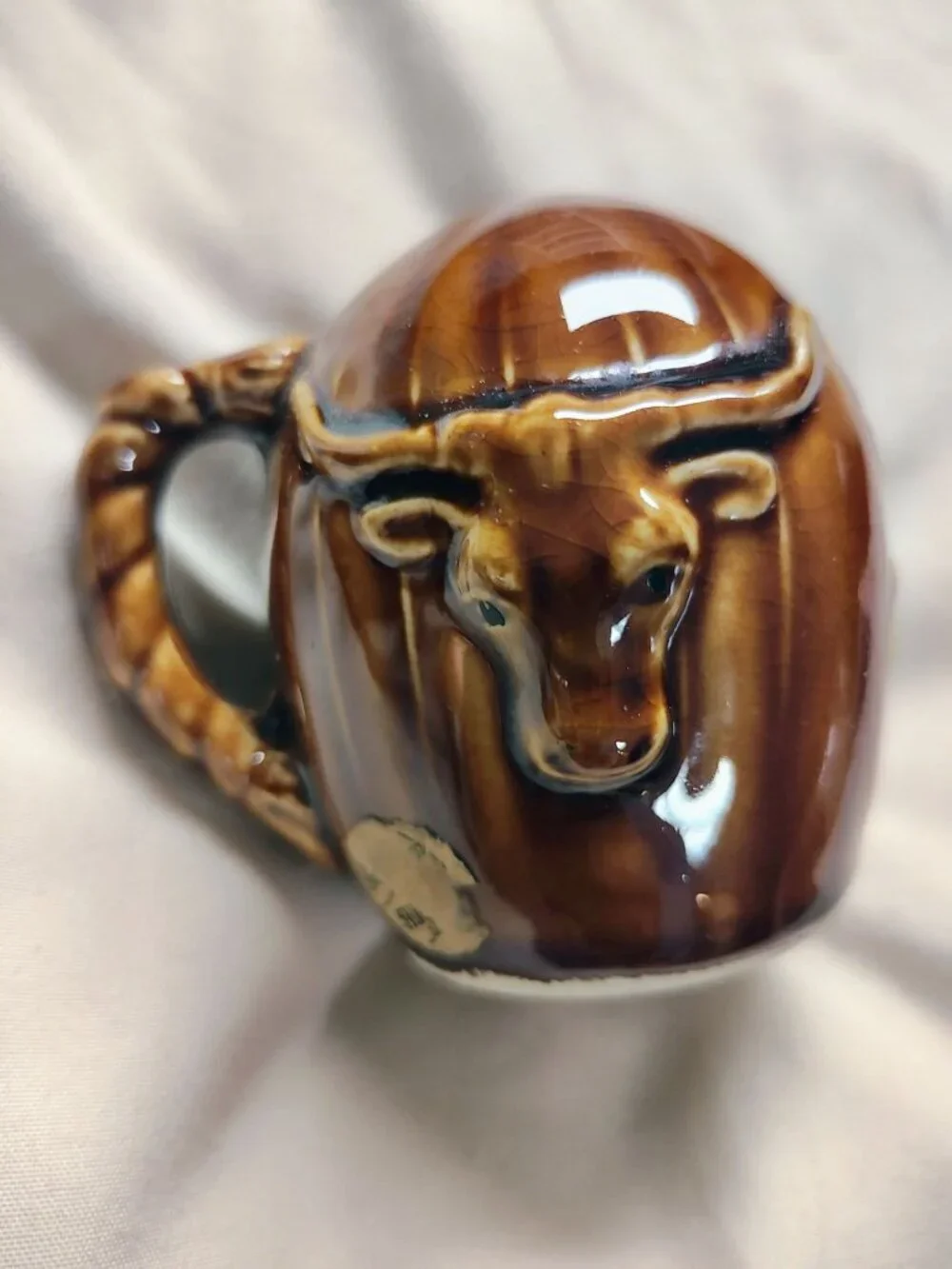 Vintage Texas Longhorn Ceramic Salt & Pepper Shakers Brown Glaze With Yellow Sta